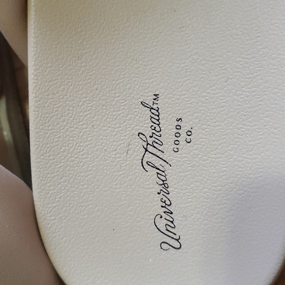 Universal Thread Sandals - Picture 2 of 6
